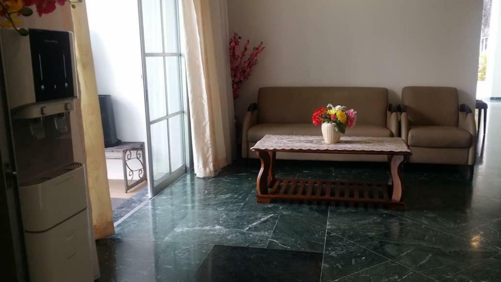 6, Persiaran Tanjung Bunga 3 Villa Batu Ferringhi Eksteriør billede
