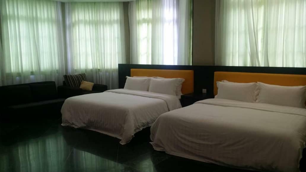 6, Persiaran Tanjung Bunga 3 Villa Batu Ferringhi Eksteriør billede