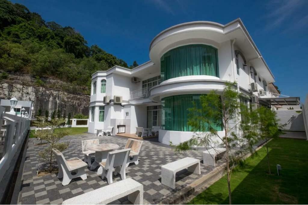6, Persiaran Tanjung Bunga 3 Villa Batu Ferringhi Eksteriør billede