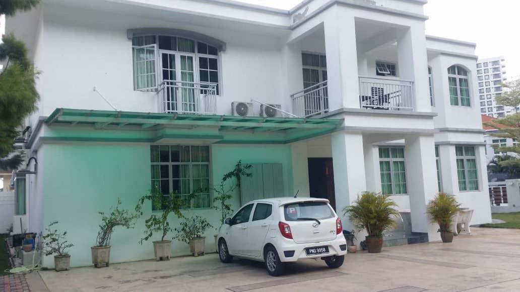 6, Persiaran Tanjung Bunga 3 Villa Batu Ferringhi Eksteriør billede